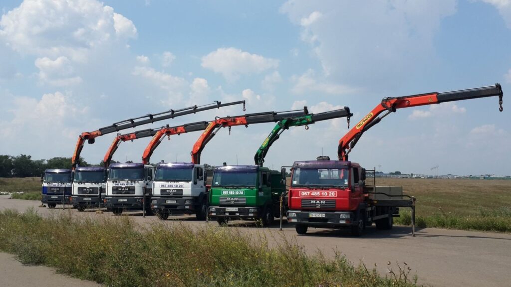 mobile cranes prepared for maintenance
